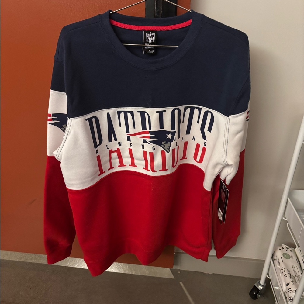 New England Patriots NFL Team Apparel Crewneck Sweatshirt Size Large NWT